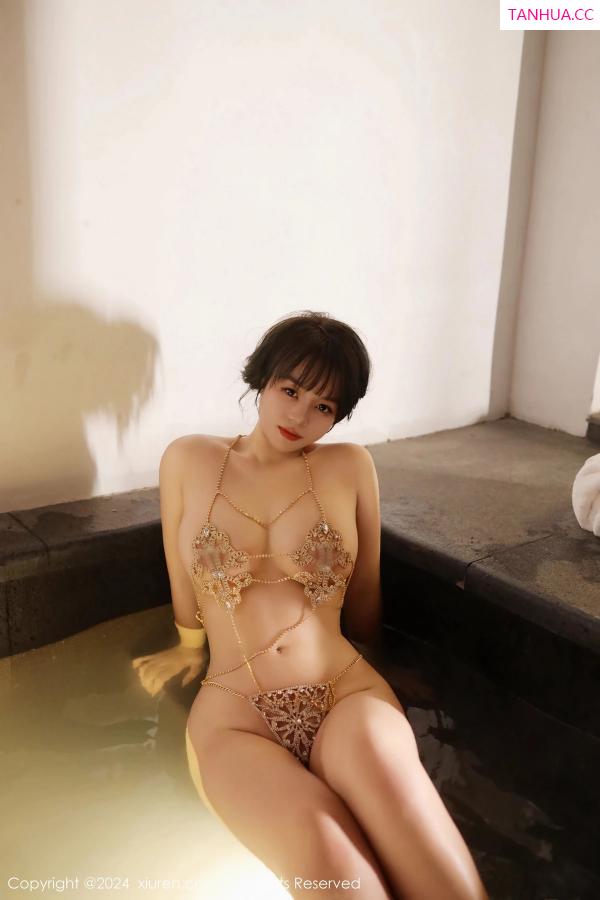   [XiuRen]高清写真图 2024.02.06 No.8075 沈思怡 丰腴美臀第9张图片